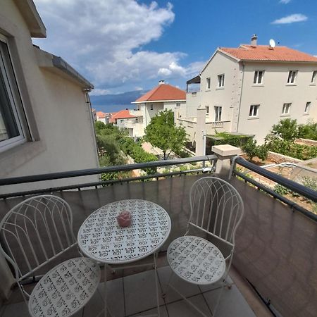 Ferienwohnung Nives B. Supetar Exterior foto