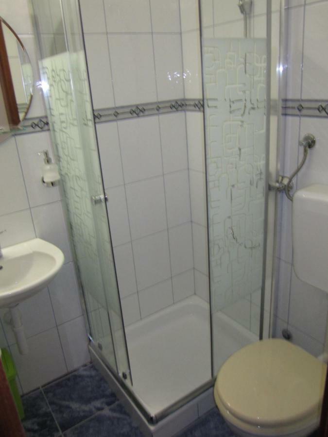 Ferienwohnung Nives B. Supetar Exterior foto